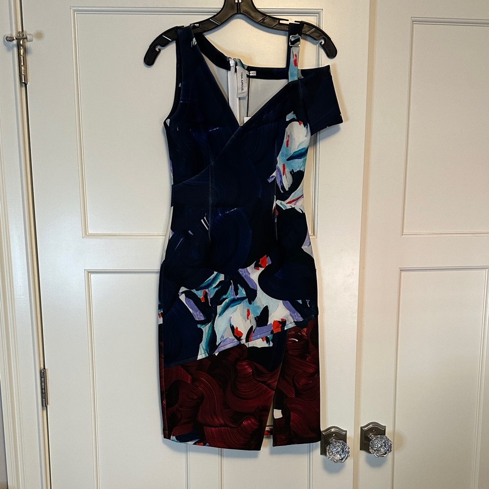 NWT Yigal Azrouel Elegant Navy and Burgundy Women's Dress in size 2.